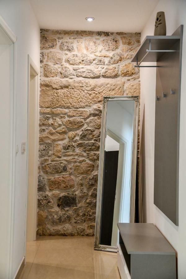 Mila Apartment سيني المظهر الخارجي الصورة